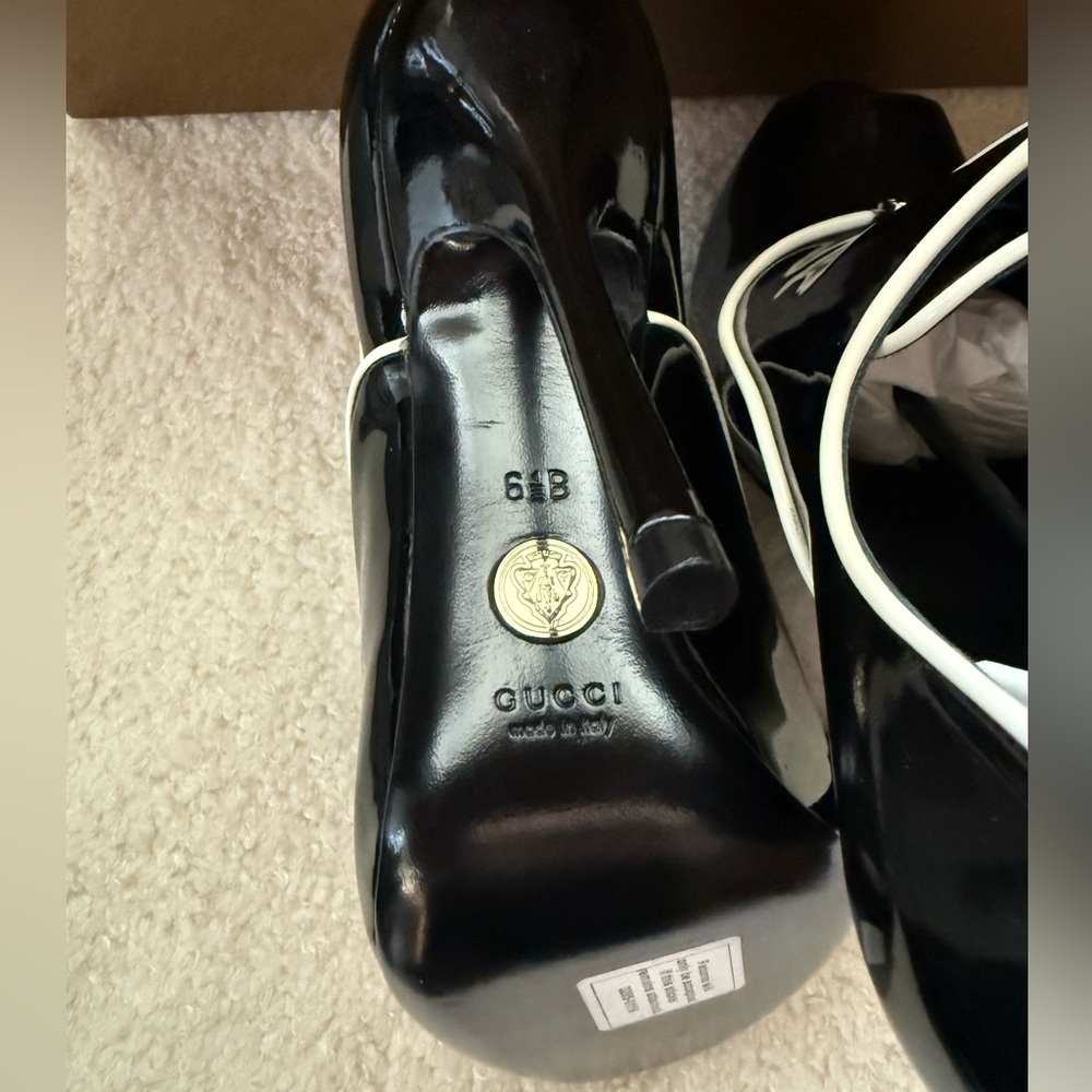 Gucci Black Patent Leather Heels - Picture 10 of 13